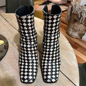 Alohas west braided boot size 39